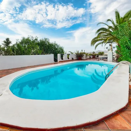 Dom wakacyjny Casa Felix - Private Pool, Pool Table And Bbq By Lanzarote *